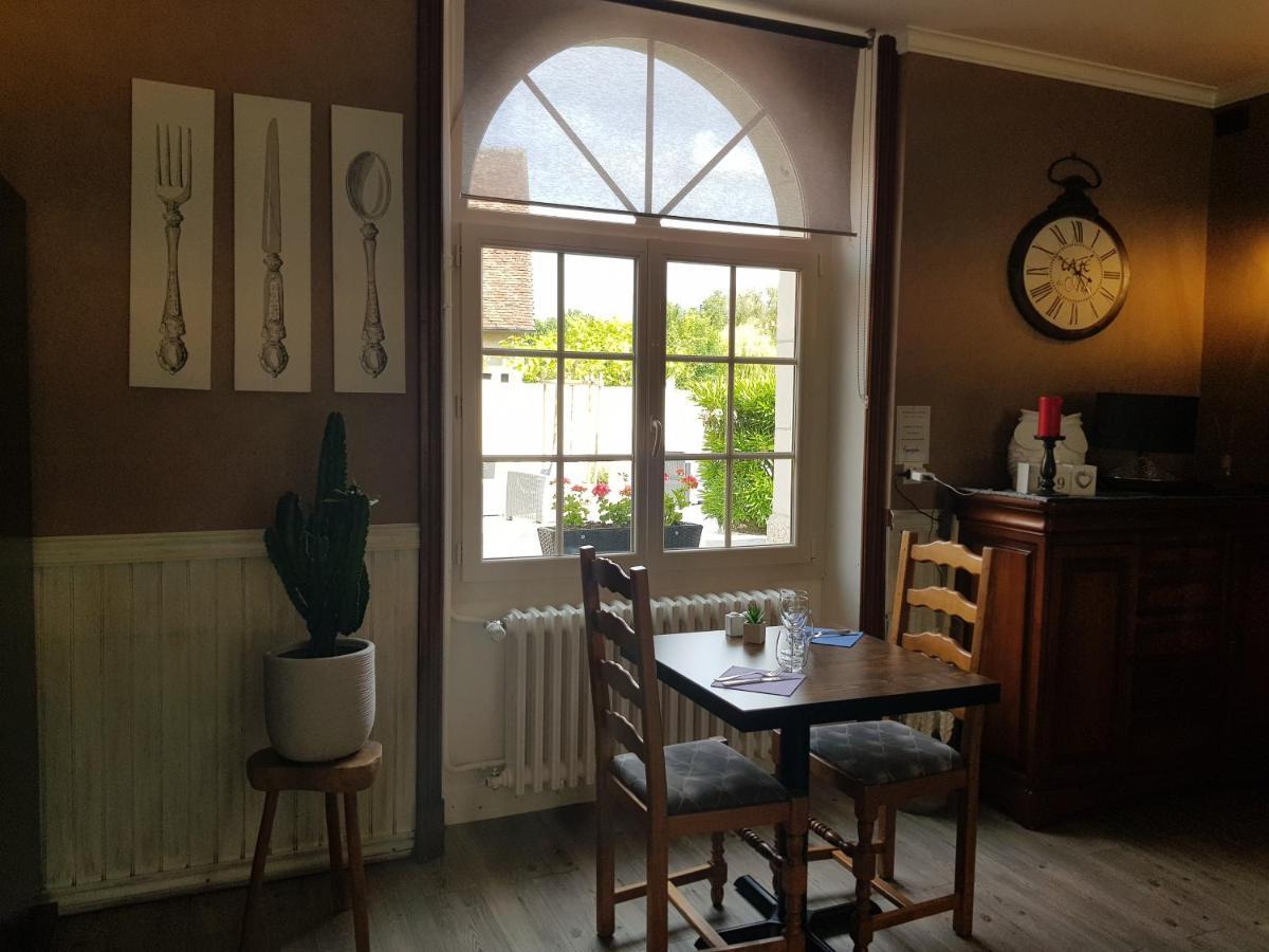 Hotel Restaurant Le Moulin De La Renne Adults Only Proche Zoo De Beauval Thesee Exterior photo